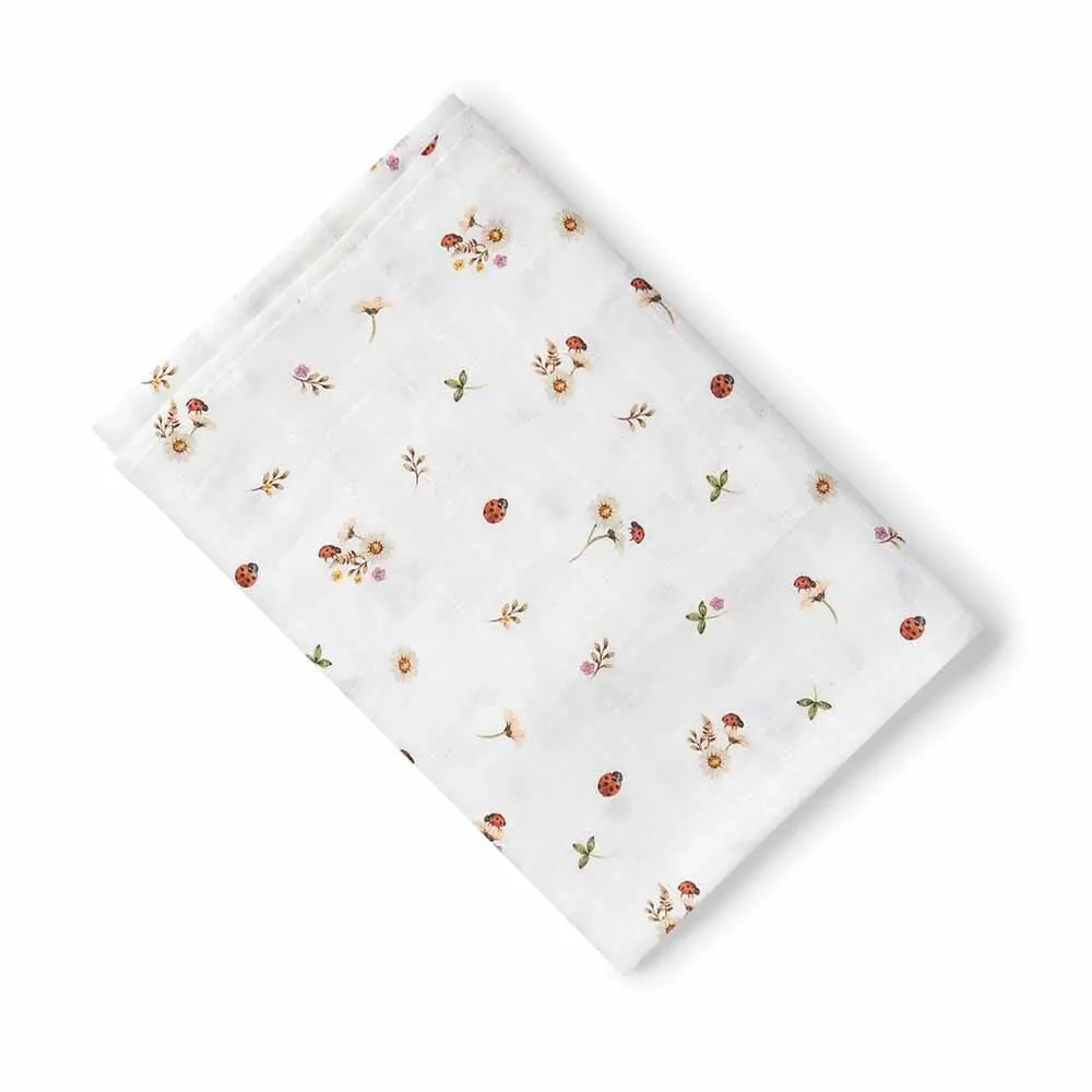 muslin-wraps-ladybug-organic-muslin-wrap-3_1000x@2x.webp