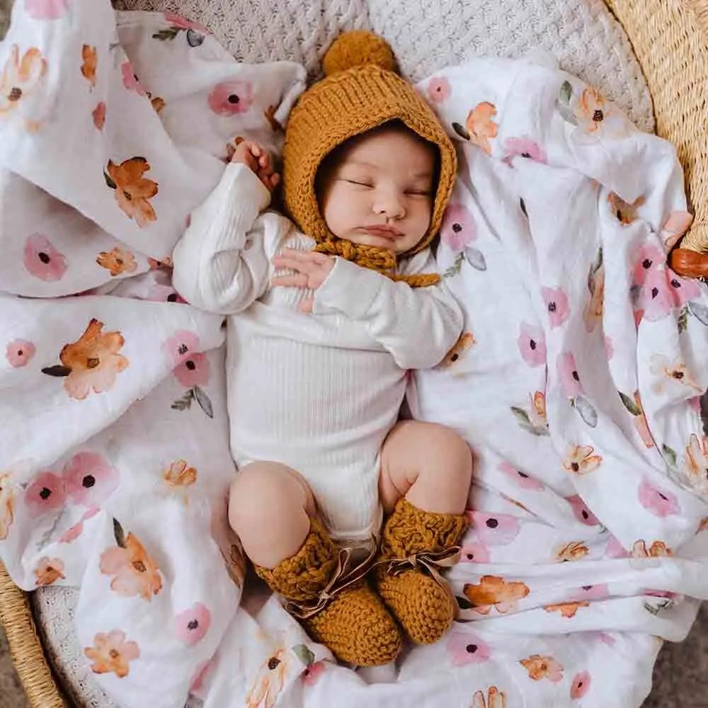 bonnet-booties-bronze-merino-wool-bonnet-booties-4_1000x@2x.webp