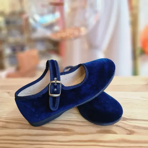 Këpucë velvet